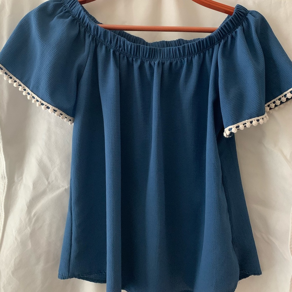 Navy crop top